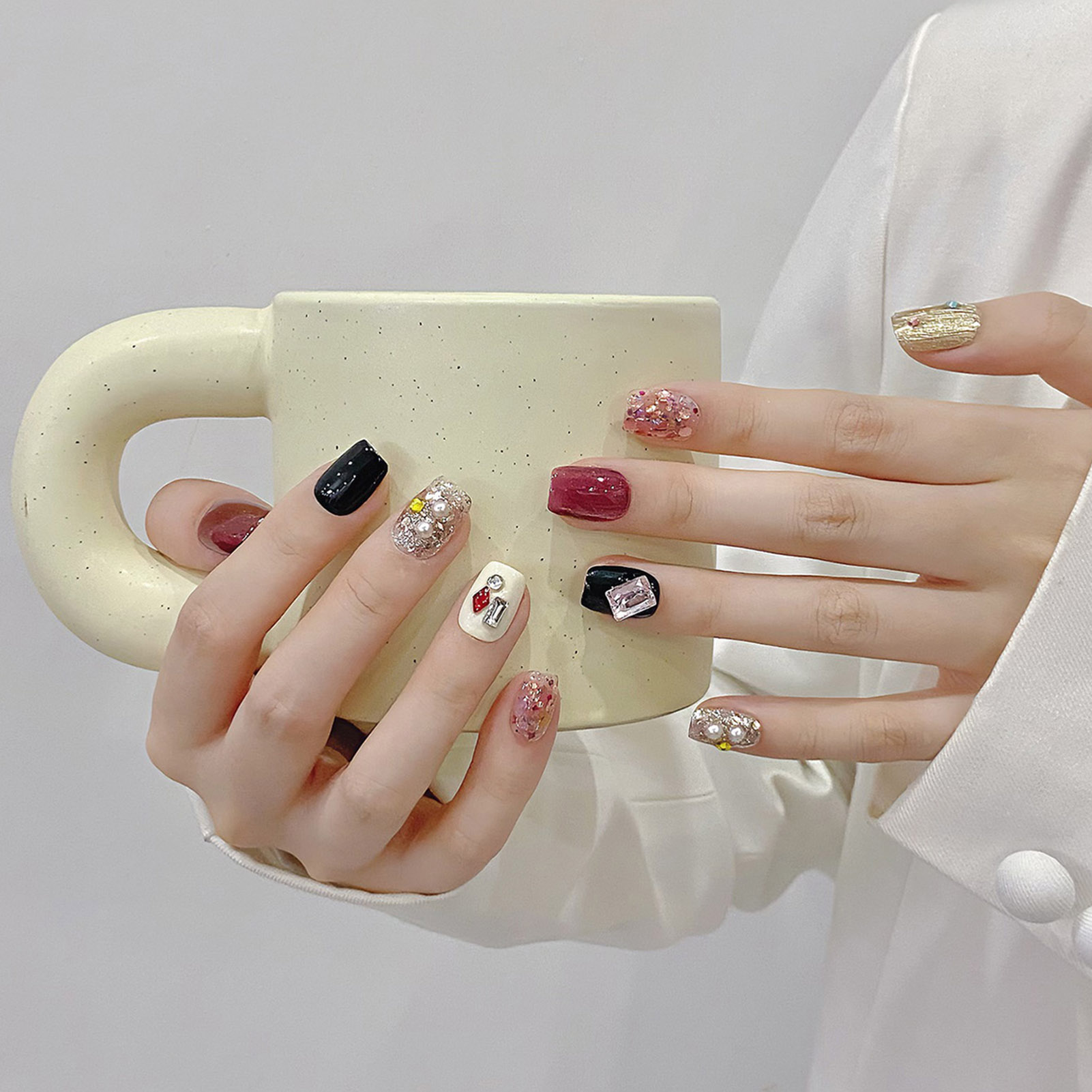 เล็บปลอมสีชมพูแวววาวแบบทำด้วยม - Resin Craft Material บทวิจารณ์และราคา
